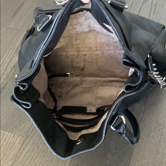 Authentic used Michael Kors tote - Picture 3 of 3